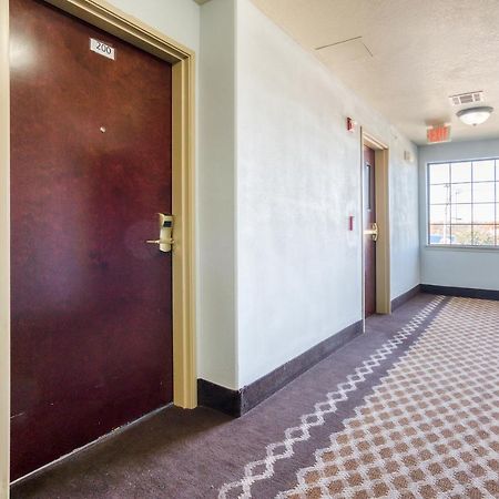 Oyo Townhouse Wichita Falls West מראה חיצוני תמונה