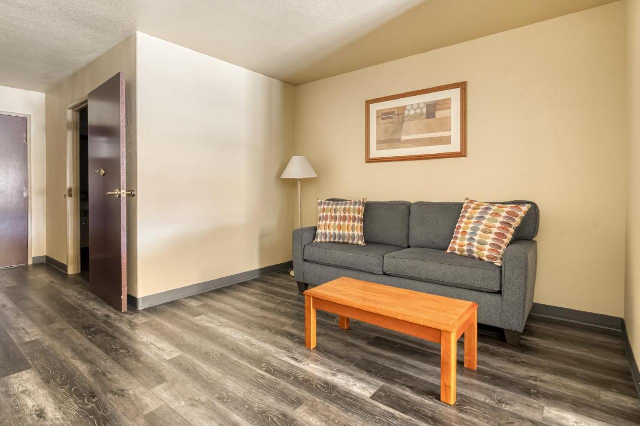 Oyo Townhouse Wichita Falls West מראה חיצוני תמונה